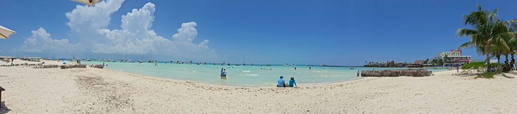 The beach is a much better topic than police extortion in mexico!