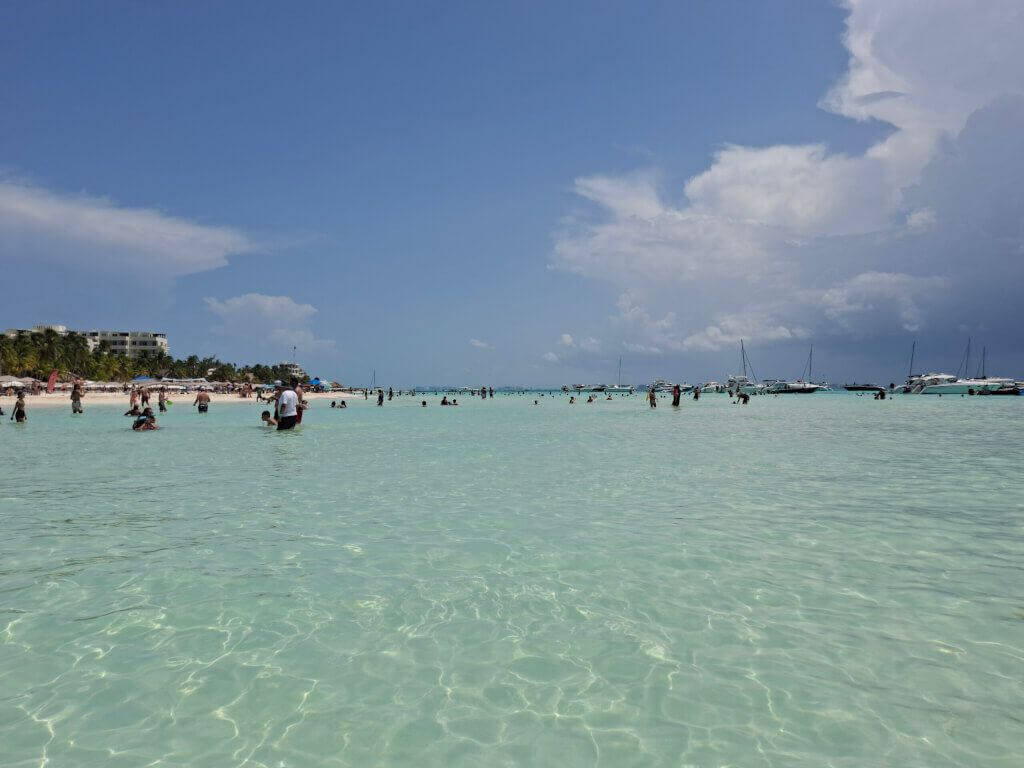 Janine In The World Blog Playa norte, isla mujeres, gives me inspiration to continue the janine in the world blog